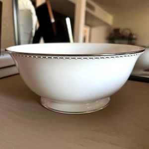 Lenox Classics Collection Pearl Platinum Large Bowl
